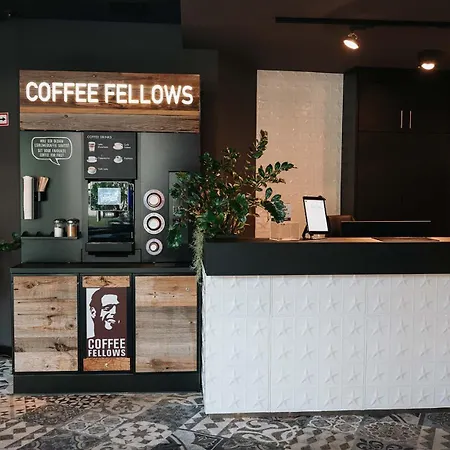 Coffee Fellows Hotel 3*